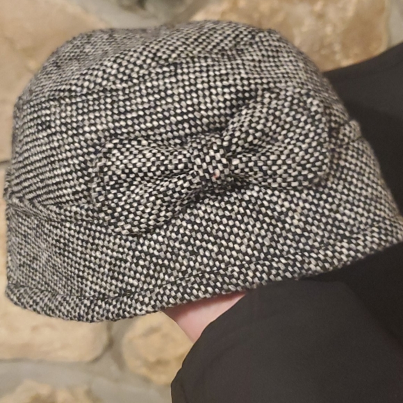 Mark. Hat w/ Bow - Picture 3 of 4